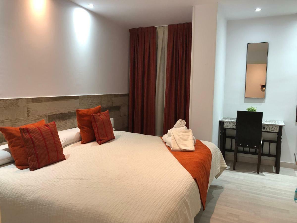 Hotel Tres Estrellas Casa Maribona Gela El Puente  Екстер'єр фото