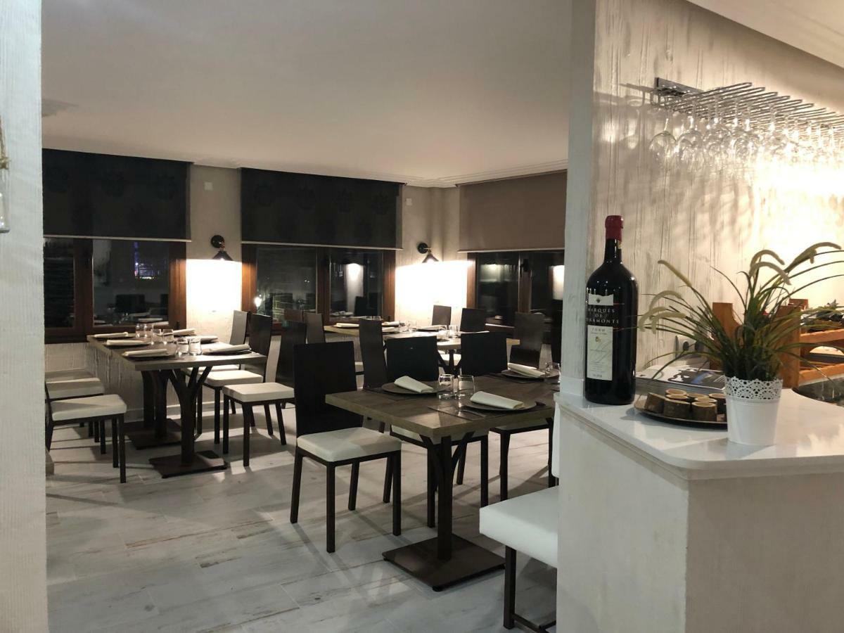 Hotel Tres Estrellas Casa Maribona Gela El Puente  Екстер'єр фото